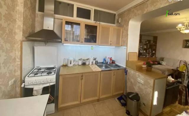 2 սենյականոց բնակարան Ավետ Ավետիսյան փողոցում, 51 ք.մ., կոսմետիկ վերանորոգում, քարե շենք