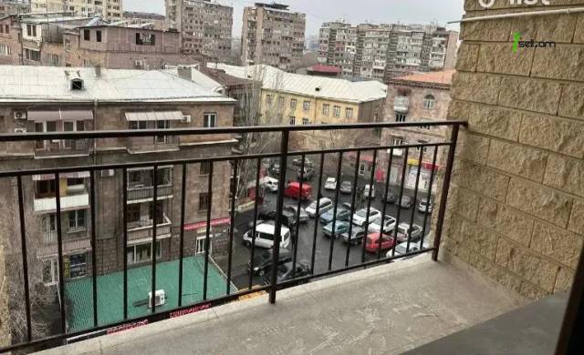 4 սենյականոց բնակարան նորակառույց շենքում Վարդանանց փողոցում, 136 քմ, 7/15 հարկ, 2 սանհանգույց