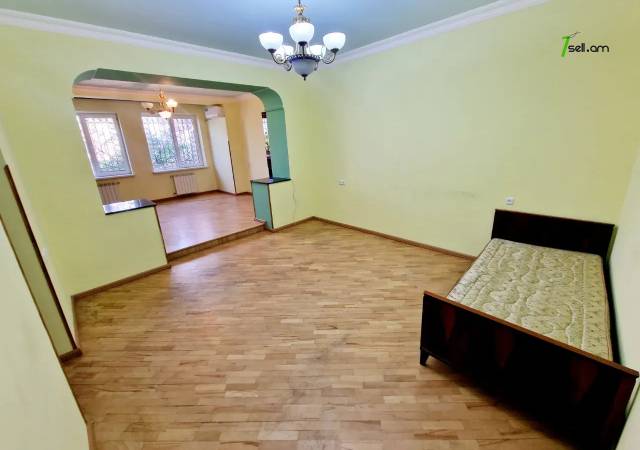 Երկու հարկանի քարե տուն 9-րդ փողոցում Նորք Մարաշում, 600 ք.մ., 2 սանհանգույց, կապիտալ վերանորոգված