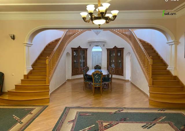 Երկու հարկանի քարե տուն Նոր-Արեշի 46 փողոցում Էրեբունիում, 800 ք.մ., 3+ սանհանգույց