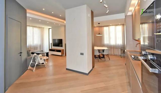 3 սենյականոց բնակարան նորակառույց շենքում Կոմիտասի պողոտայում, 106 ք.մ., բարձր առաստաղներ