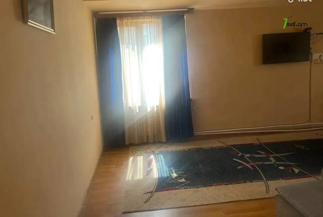 3 սենյականոց բնակարան, Չարենց թաղամաս, 80 քմ, 3/14 հարկ, կոսմետիկ վերանորոգում