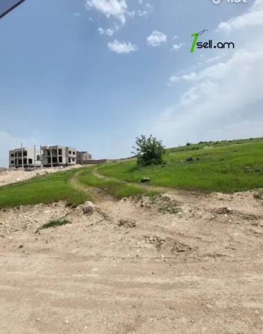 Հողատարածք բնակելի շինությունների համար Ավանում, 3000 ք.մ.