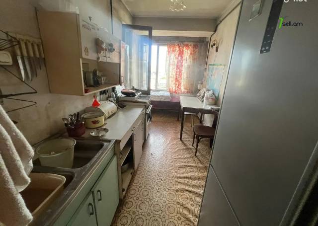 3 սենյականոց բնակարան Արցախի պողոտայում, 79 քմ, 12/14 հարկ, մի քանի պատշգամբ