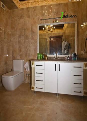 3 սենյականոց բնակարան նորակառույց շենքում Վիկտոր Համբարձումյան փողոցում, 120 ք.մ., 2 սանհանգույց