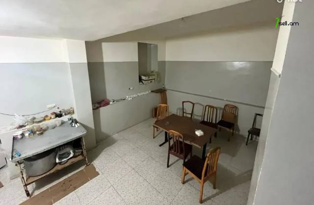 Կոմերցիոն անշարժ գույք Պարոնյան փողոցում կենտրոնում, 130 քմ