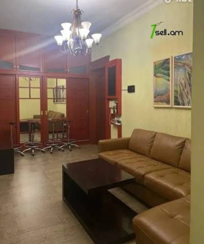 3 սենյականոց բնակարան նորակառույց շենքում Արամի փողոցում, 143 քմ, 4/13 հարկ, 2 սանհանգույց