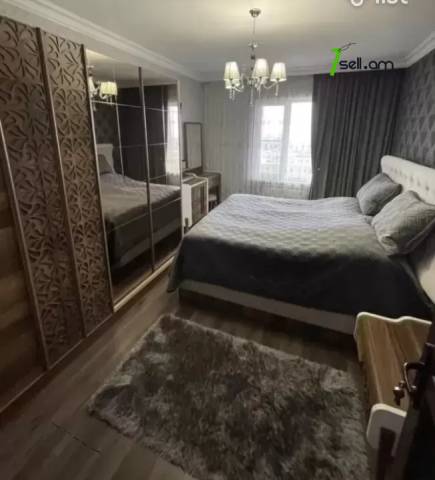 3 սենյականոց բնակարան, Նազարբեկյան թաղամաս, 100 ք.մ., մի քանի պատշգամբ, նախավերջին հարկ