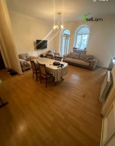 3 սենյականոց բնակարան Ազատության պողոտայում, 67 քմ, նախավերջին հարկ, բարձր առաստաղներ