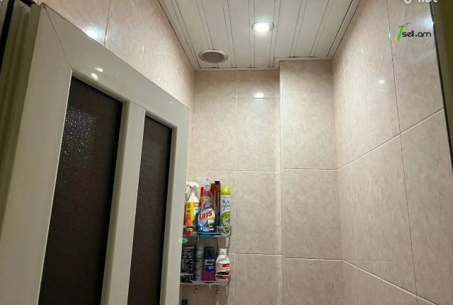 3 սենյականոց բնակարան Նելսոն Ստեփանյան փողոցում, 78 քմ, 5/9 հարկ, կապիտալ վերանորոգված