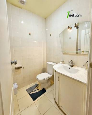 Երկու հարկանի քարե տուն, Վահագնի Թաղամաս Աջափնյակում, 1820 ք.մ., 3+ սանհանգույց