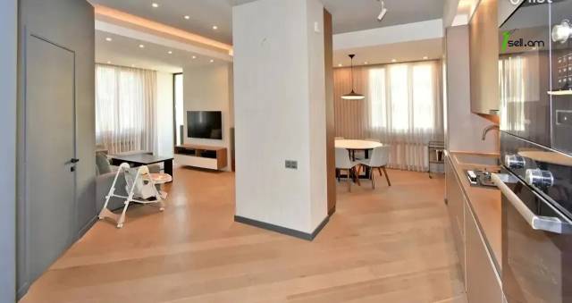 3 սենյականոց բնակարան նորակառույց շենքում Կոմիտասի պողոտայում, 106 ք.մ., նախավերջին հարկ