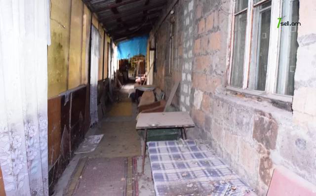 Մեկ հարկանի քարե տուն Օ. Կաշևոյի փողոցում Գյումրիում, 209 ք.մ., մասնակի վերանորոգում