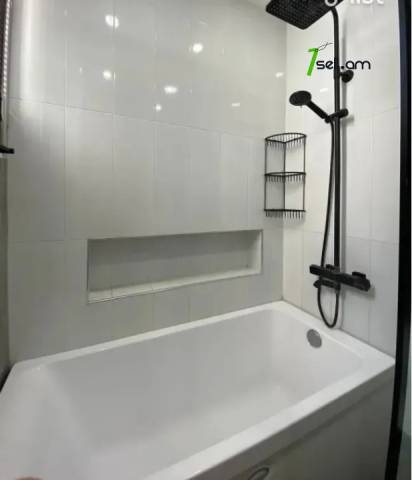 2 սենյականոց բնակարան նորակառույց շենքում Երզնկյան փողոցում, 61 ք.մ., 2/5 հարկ, բարձր առաստաղներ