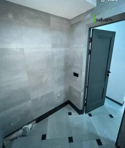 3 սենյականոց բնակարան, Նորաշեն թաղամաս, 80 քմ, 12/16 հարկ, 2 սանհանգույց, մի քանի պատշգամբ