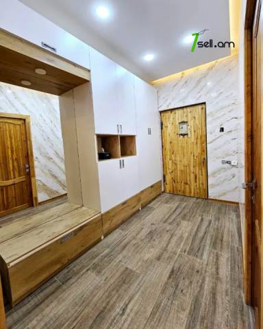 Երկու հարկանի քարե տուն 41-րդ փողոցում Զովունիում, 600 ք.մ., 3+ սանհանգույց