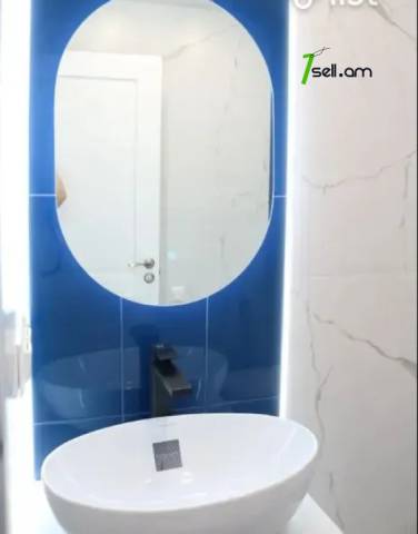 Երեք հարկանի քարե թաունհաուզ, Աշտարակի խճուղի Աջափնյակում, 187 ք.մ., 3+ սանհանգույց