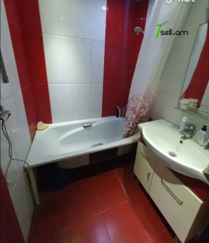 3 սենյականոց բնակարան Տիգրան Մեծի պողոտայում, 70 քմ, 4/14 հարկ, կապիտալ վերանորոգված