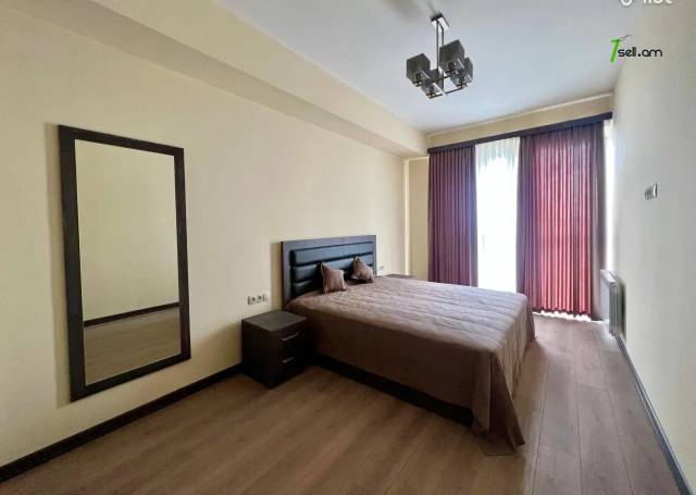 2 սենյականոց բնակարան նորակառույց շենքում Արամ Խաչատրյան փողոցում, 62 քմ, 8/15 հարկ