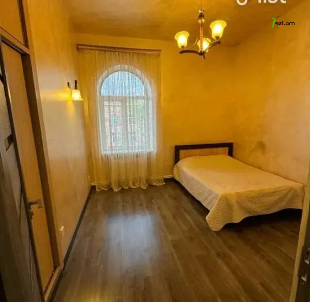 3 սենյականոց բնակարան Տերյան փողոցում, 83 քմ, բարձր առաստաղներ, եվրովերանորոգված, քարե շենք