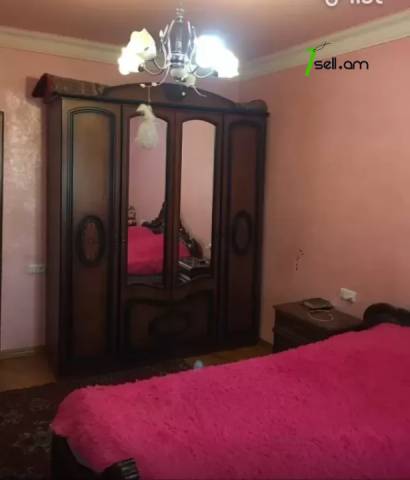 3 սենյականոց բնակարան, Դավթաշենի 4-րդ զանգված, 105 ք.մ., մի քանի պատշգամբ, 4/9 հարկ