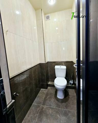 Երկու հարկանի քարե տուն, Դավթաշեն 2-րդ թաղամաս Դավիթաշենում, 290 ք.մ., 2 սանհանգույց