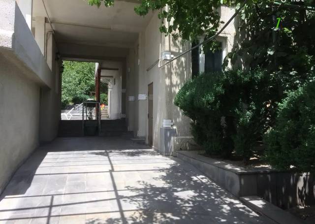 Երկու հարկանի քարե տուն Ազատության պողոտայում Արաբկիրում, 230 քմ, 3+ սանհանգույց