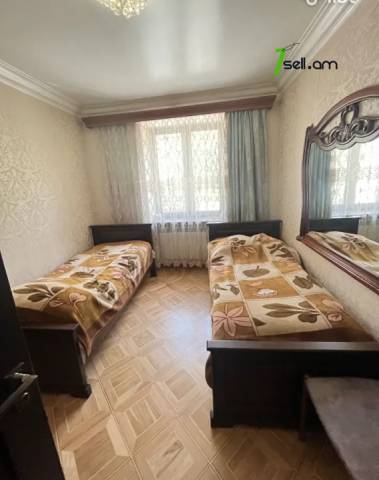 4 սենյականոց բնակարան Դավիթ Մալյան փողոցում, 103 ք.մ., 1/5 հարկ, 2 սանհանգույց, եվրովերանորոգված