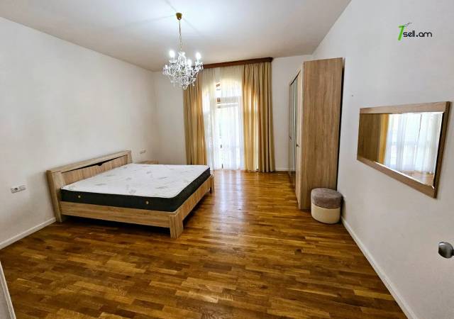 Երկու հարկանի քարե տուն, Վահագնի Թաղամաս Աջափնյակում, 1820 ք.մ., 3+ սանհանգույց