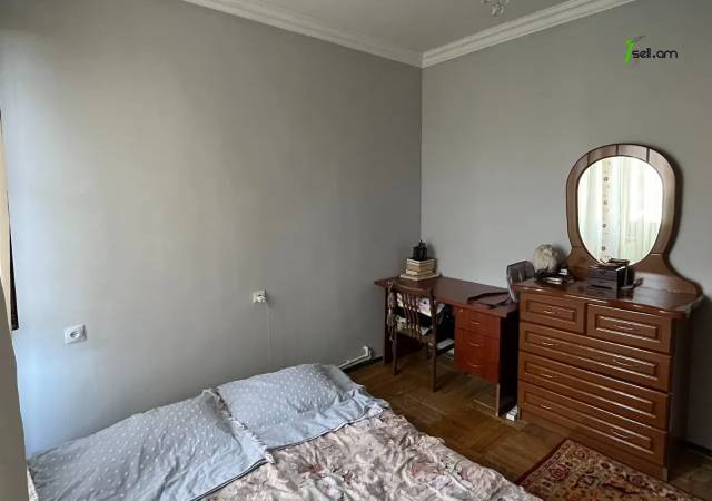 3 սենյականոց բնակարան Խաղաղ Դոնի փողոցում, 78 ք.մ., 4/9 հարկ, կոսմետիկ վերանորոգում