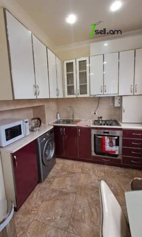 3 սենյականոց բնակարան Տիգրան Մեծի պողոտայում, 75 ք.մ., 3/9 հարկ, 2 սանհանգույց, կապիտալ վերանորոգված