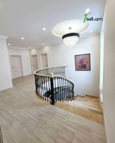 Երկու հարկանի քարե տուն, Նոյ թաղամաս Մալաթիա Սեբաստիայում, 820 քմ, 3+ սանհանգույց