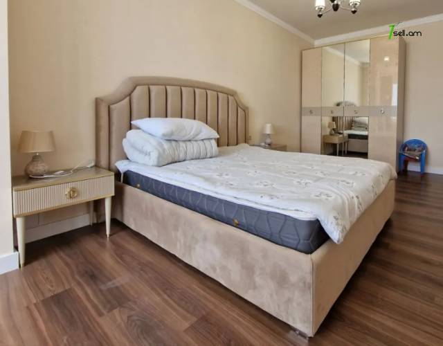 4 սենյականոց բնակարան Նիկոլ Դումանի փողոցում, 130 ք.մ., 4/14 հարկ, կապիտալ վերանորոգված