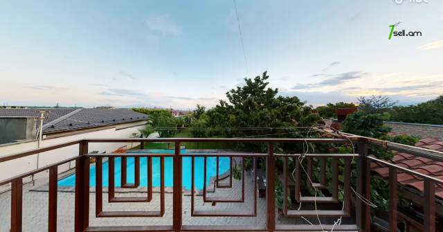 Երեք հարկանի քարե տուն Ջրվեժում, 570 քմ, 2 սանհանգույց, եվրովերանորոգված