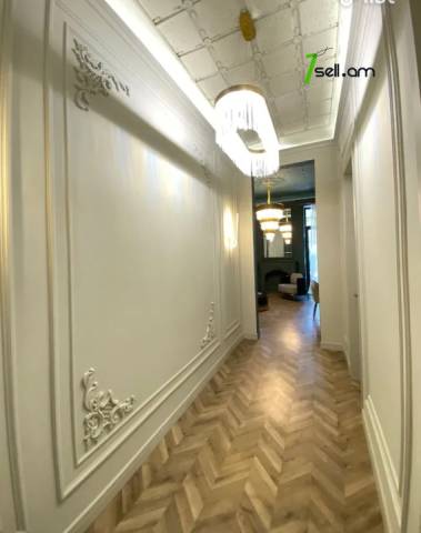 2 սենյականոց բնակարան Սայաթ-Նովայի պողոտայում, 60 ք.մ., բարձր առաստաղներ, 2/5 հարկ