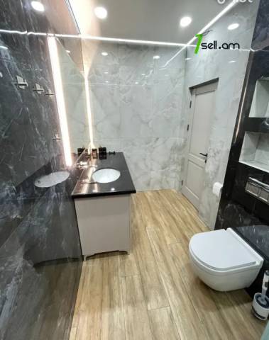 2 սենյականոց բնակարան նորակառույց շենքում Կարապետ Ուլնեցու փողոցում, 68 քմ, 6/16 հարկ