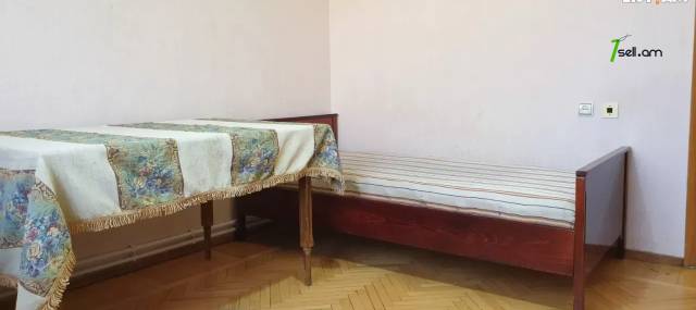 Երկու հարկանի քարե տուն Արաբկիրում, 200 ք.մ., 2 սանհանգույց, եվրովերանորոգված