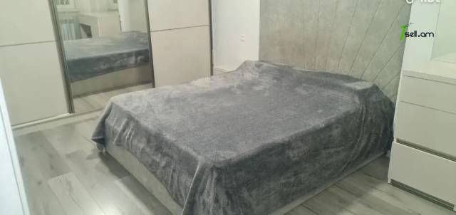 3 սենյականոց բնակարան, Tigran Petrosyan St, 61 ք.մ., կապիտալ վերանորոգված