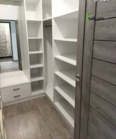 3 սենյականոց բնակարան նորակառույց շենքում Գրիբոյեդովի փողոցում, 80 քմ, նախավերջին հարկ