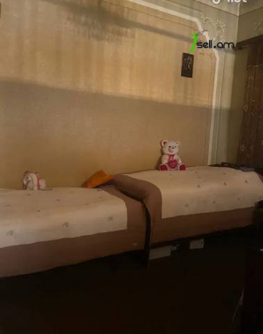 Երկու հարկանի քարե տուն Ավան 5-րդ փողոցում Ավանում, 640 ք.մ., 2 սանհանգույց