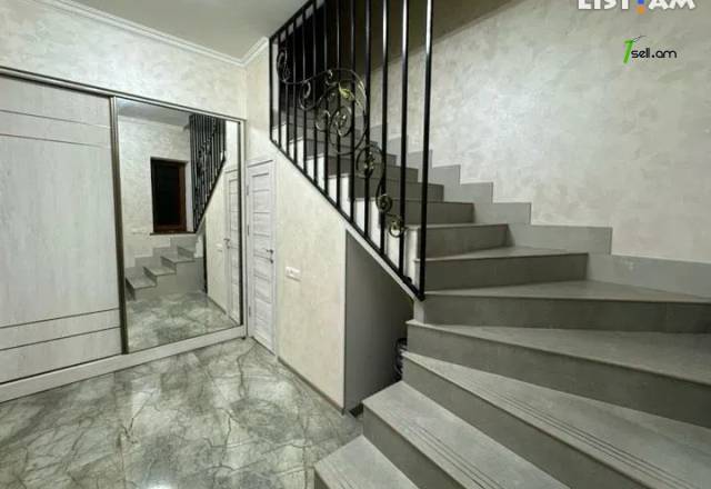 Երկու հարկանի քարե տուն Ռոմանոս Մելիքյանի փողոցում Մալաթիա Սեբաստիայում, 250 քմ, 2 սանհանգույց