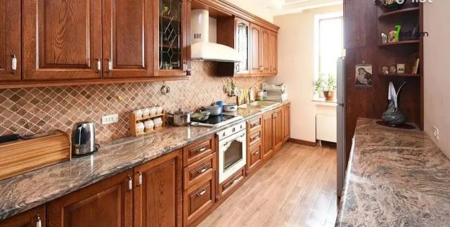 2 սենյականոց բնակարան նորակառույց շենքում Ադոնցի փողոցում, 80 ք.մ., 4/18 հարկ, բարձր առաստաղներ