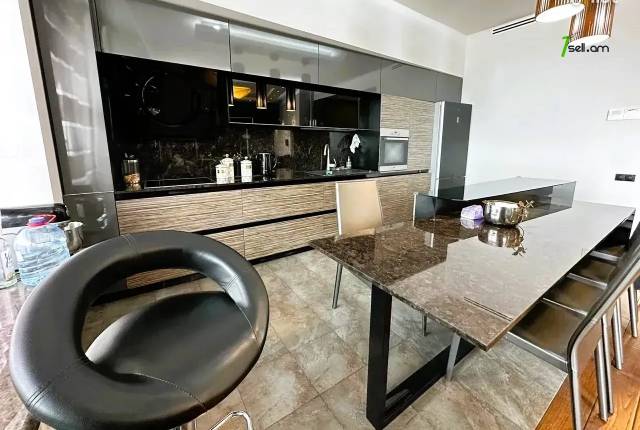 4 սենյականոց բնակարան նորակառույց շենքում Ձորափի փողոցում, 171 քմ, 10/14 հարկ, 3+ սանհանգույց