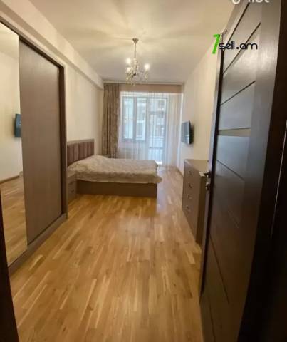 3 սենյականոց բնակարան նորակառույց շենքում Պարույր Սևակի փողոցում, 110 ք.մ., 2 սանհանգույց