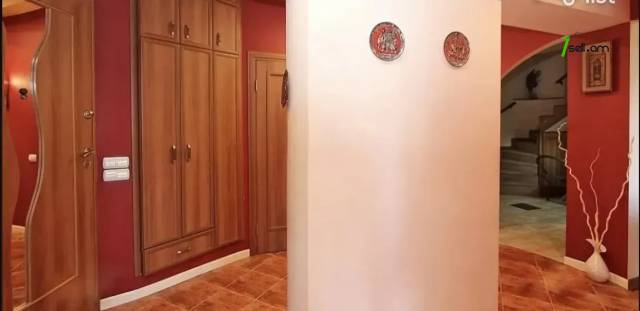 8 սենյականոց բնակարան Գյուրջյան փողոցում, 170 ք.մ., 2 սանհանգույց, դիզայներական ոճով վերանորոգված