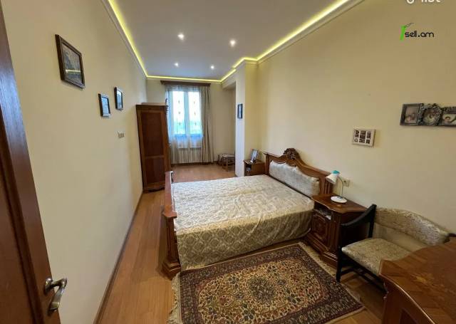 3 սենյականոց բնակարան նորակառույց շենքում Գրիբոյեդովի փողոցում, 116 քմ, 11/15 հարկ, 2 սանհանգույց