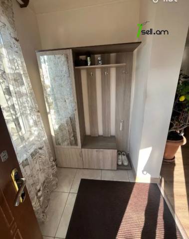 Մեկ հարկանի քարե տուն Բուժաշխատողների փողոցում Նորք Մարաշում, 96 քմ, կապիտալ վերանորոգված