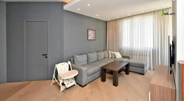 3 սենյականոց բնակարան նորակառույց շենքում Կոմիտասի պողոտայում, 106 ք.մ., նախավերջին հարկ