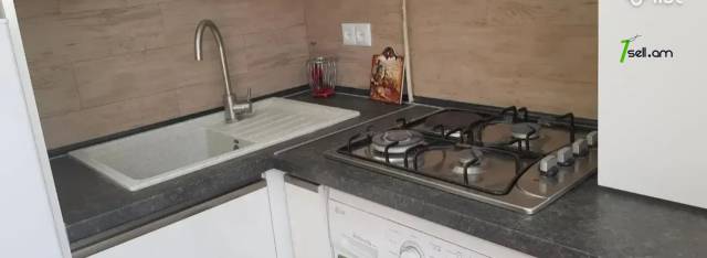 2 սենյականոց բնակարան, Vagharsh Vagharshyan street, 46 ք.մ., բարձր առաստաղներ, 3/5 հարկ