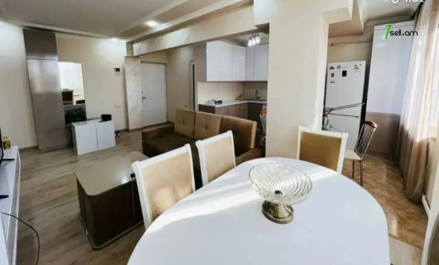 2 սենյականոց բնակարան Արամ Խաչատրյան փողոցում, 49 քմ, 9/13 հարկ, դիզայներական ոճով վերանորոգված